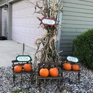 Meet your Posher, Laura